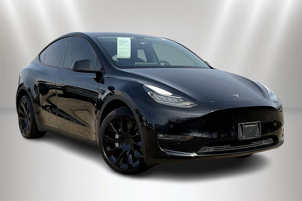 Used 2022 Tesla Model Y Long Range image 3