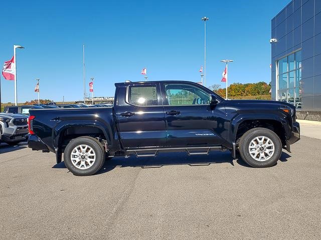 New 2025 Toyota Tacoma SR5 image 4
