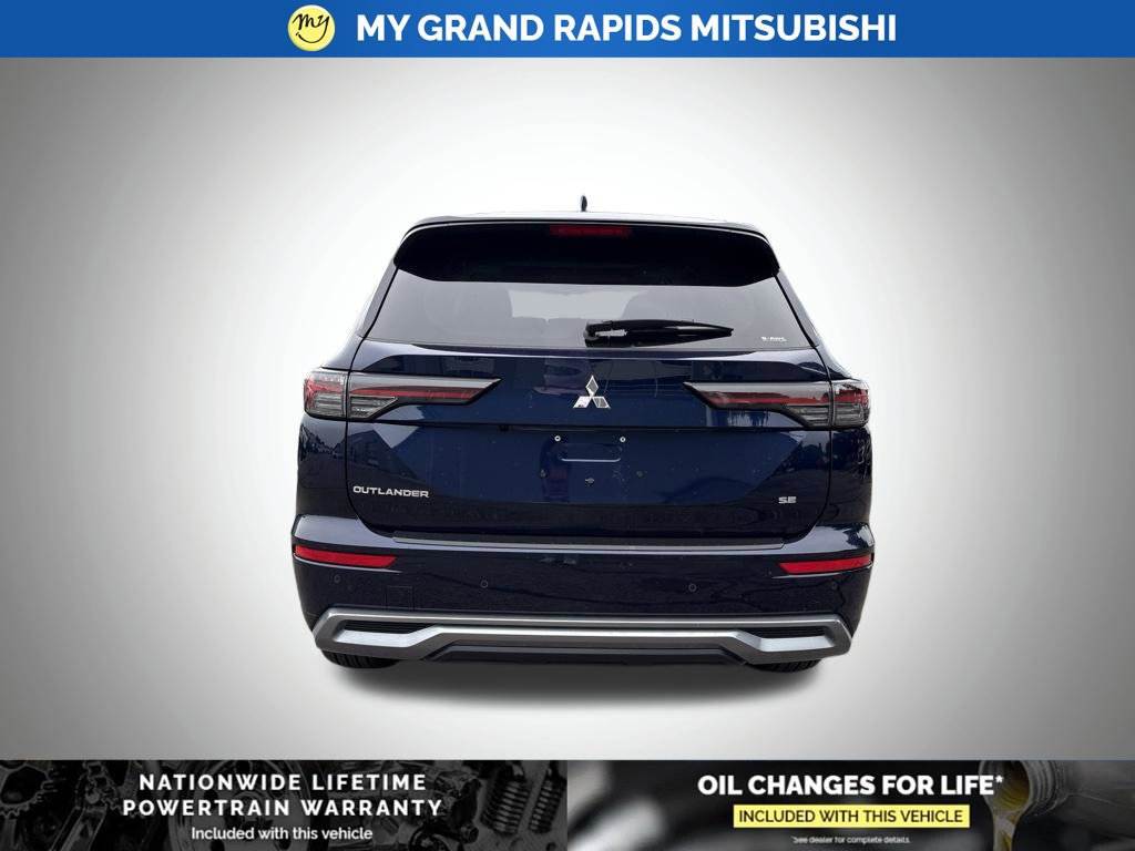 New 2026 Mitsubishi Outlander SE AWD/4WD image 4