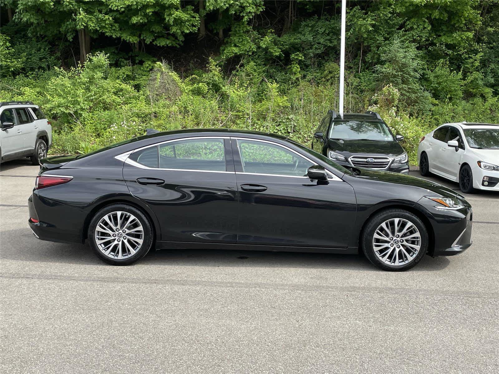 Used 2020 Lexus ES 350 w/ Premium Package FWD image 6