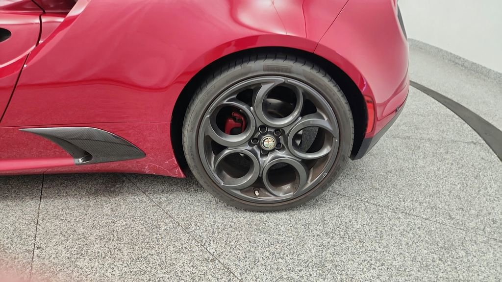 Used 2015 Alfa Romeo 4C Launch Edition w/ Convenience Group RWD image 13
