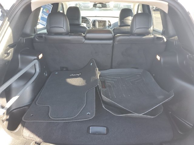 Used 2017 Jeep Cherokee Limited AWD/4WD image 8