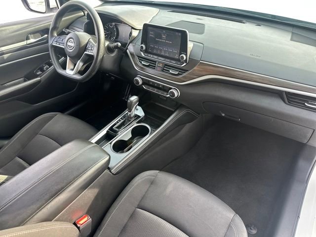 Used 2023 Nissan Altima 2.5 SV image 12