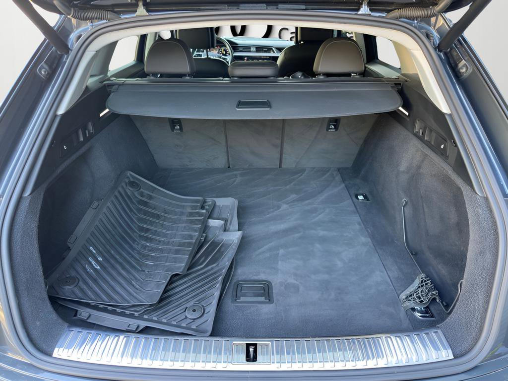 Used 2019 Audi e-tron Premium Plus image 31