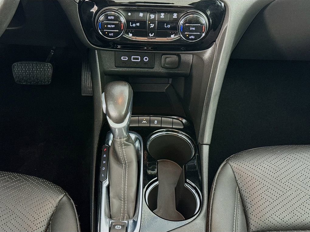 Used 2023 Buick Encore GX Essence w/ Experience Buick Package FWD image 37