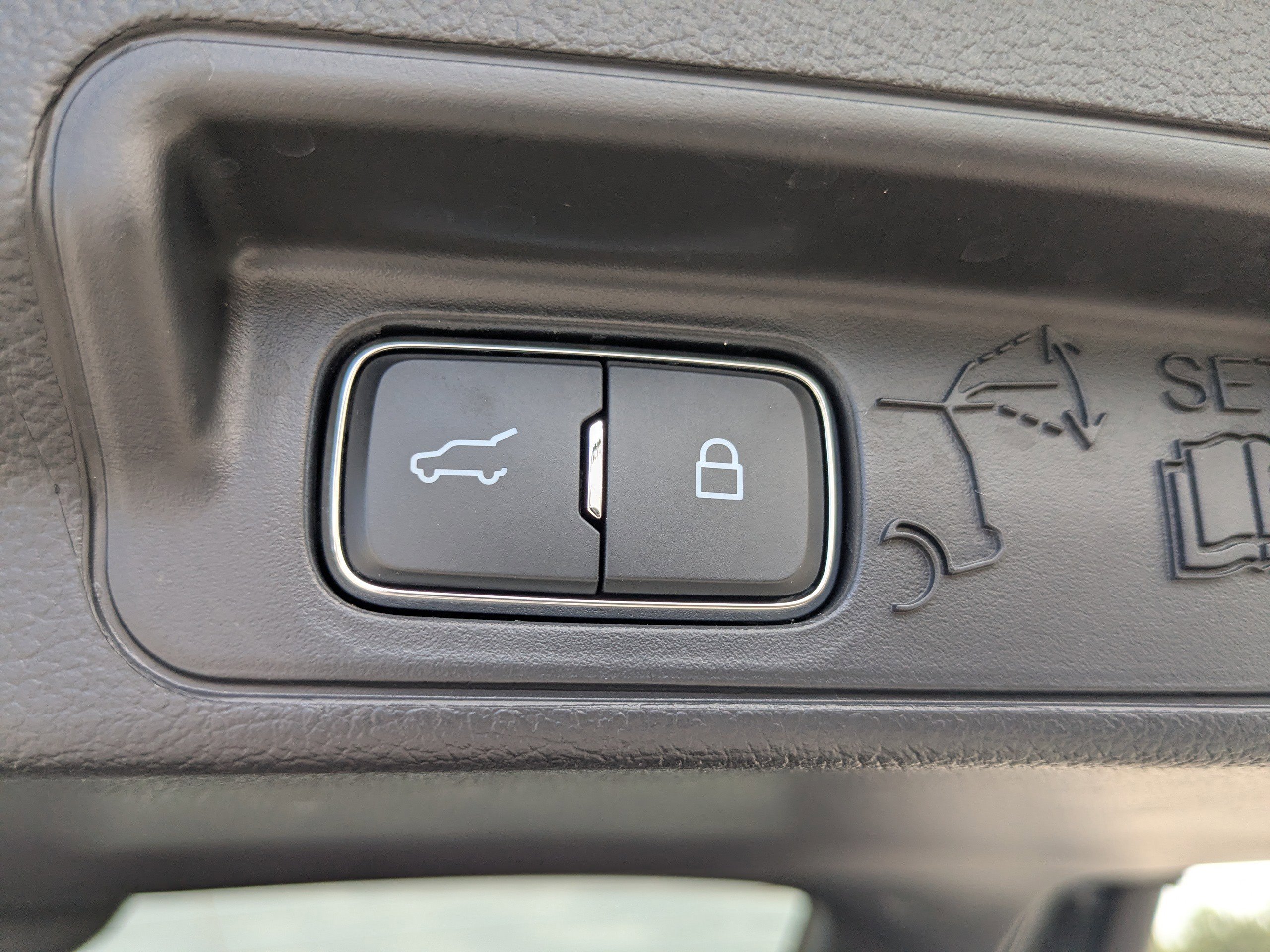 Used 2025 Ford Explorer ST-Line w/ ST-Line Street Pack image 16