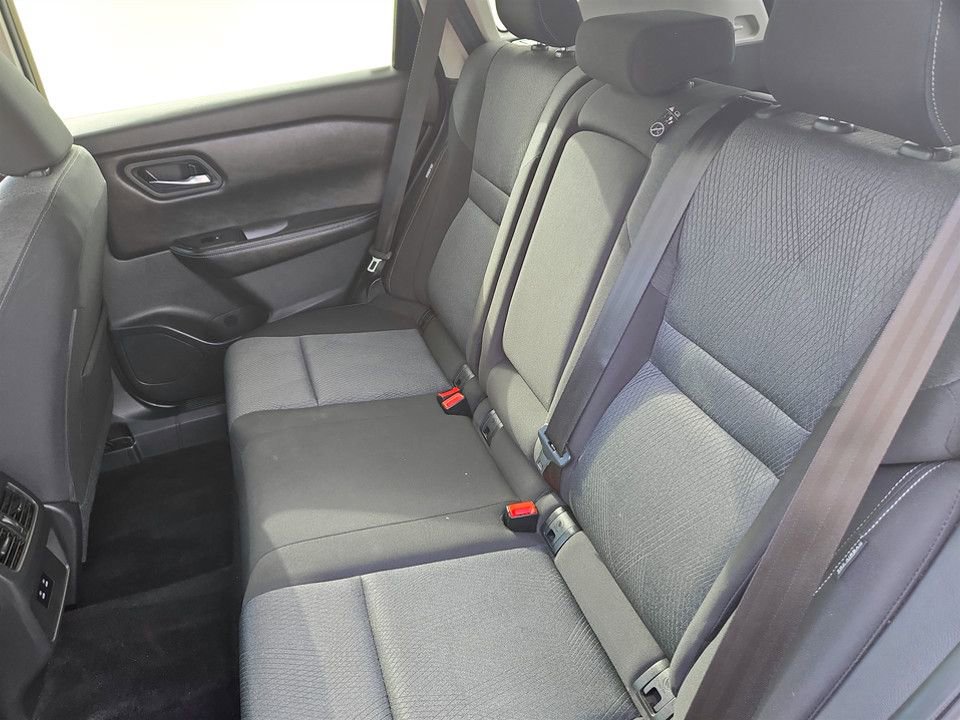 Used 2024 Nissan Rogue SV image 20