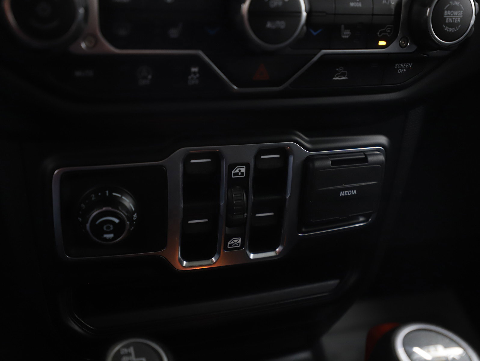 Used 2020 Jeep Gladiator Sport w/ Quick Order Package 24S image 21