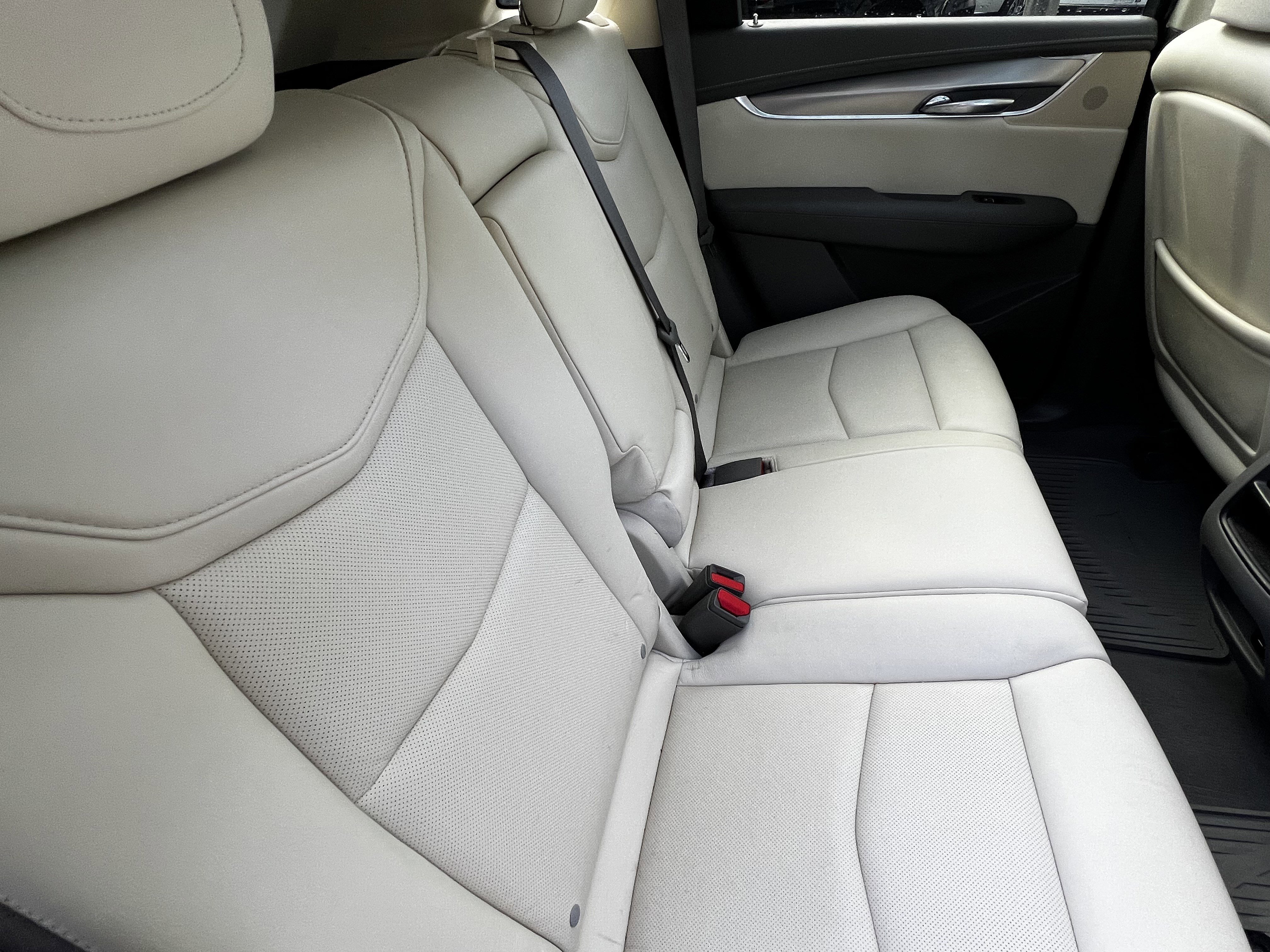 Used 2017 Cadillac XT5 Luxury w/ Driver Awareness Package FWD image 40