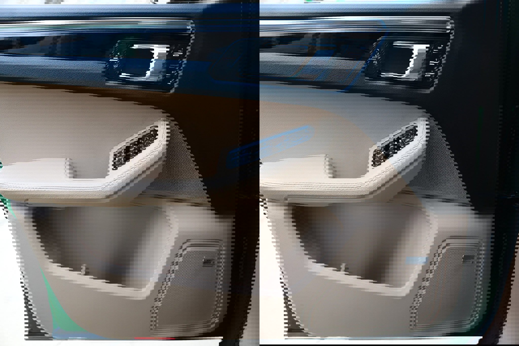 Used 2020 Porsche Macan image 48