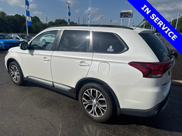 Used 2016 Mitsubishi Outlander SEL FWD image 5