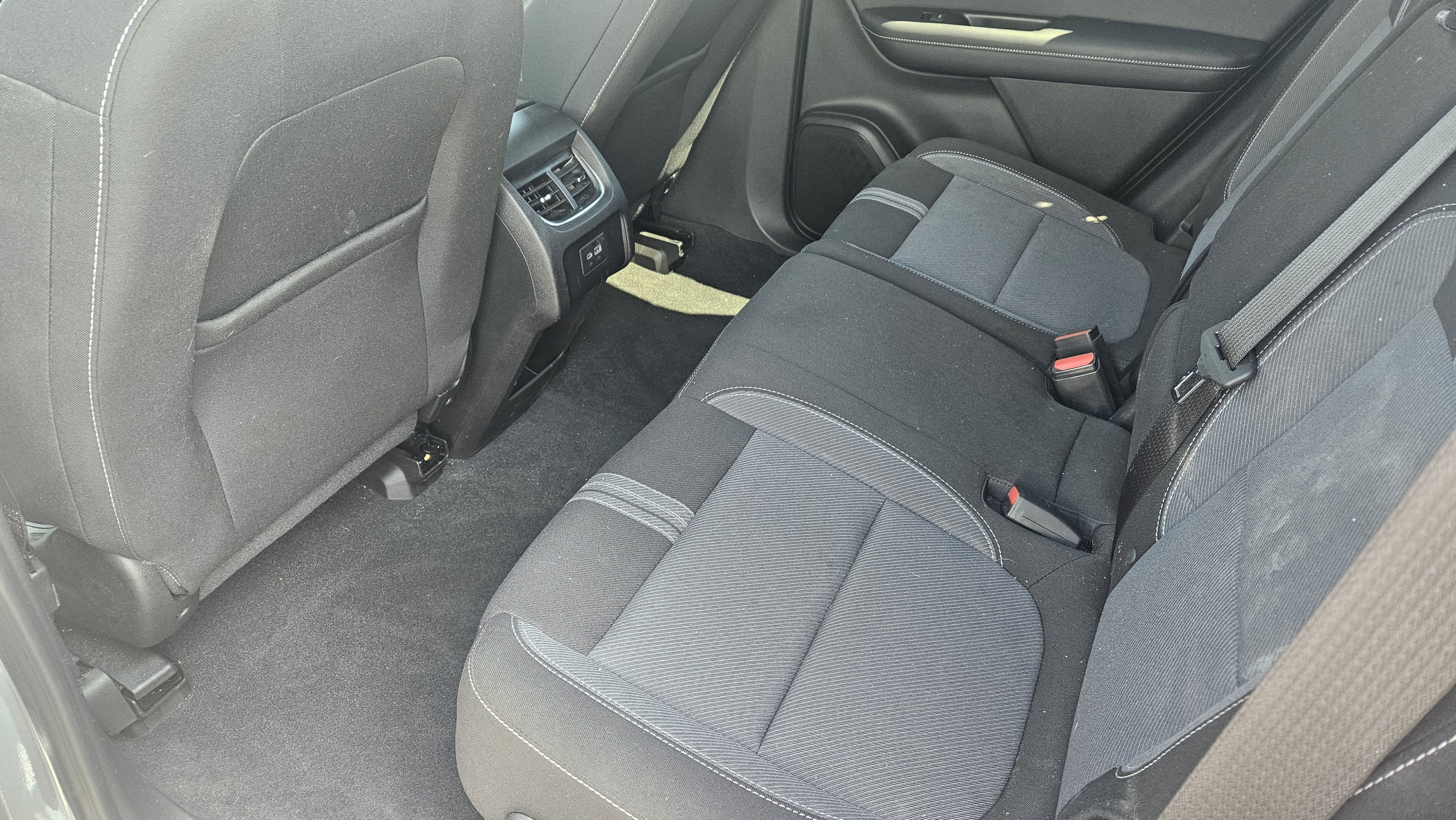 Used 2024 Chevrolet Blazer LT FWD image 13