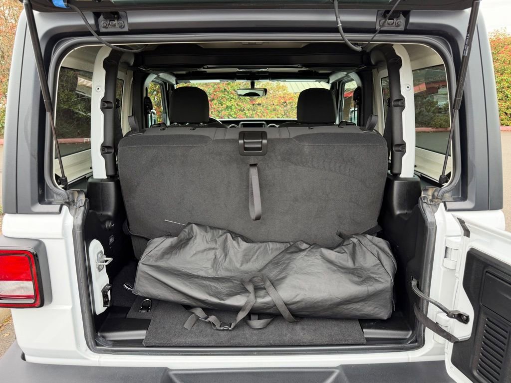 Used 2022 Jeep Wrangler Sport S image 10