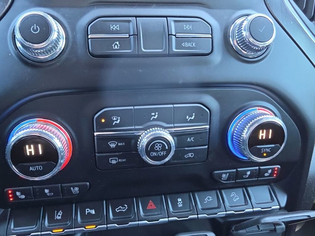 Used 2020 GMC Sierra 2500 AT4 w/ AT4 Premium Package image 19