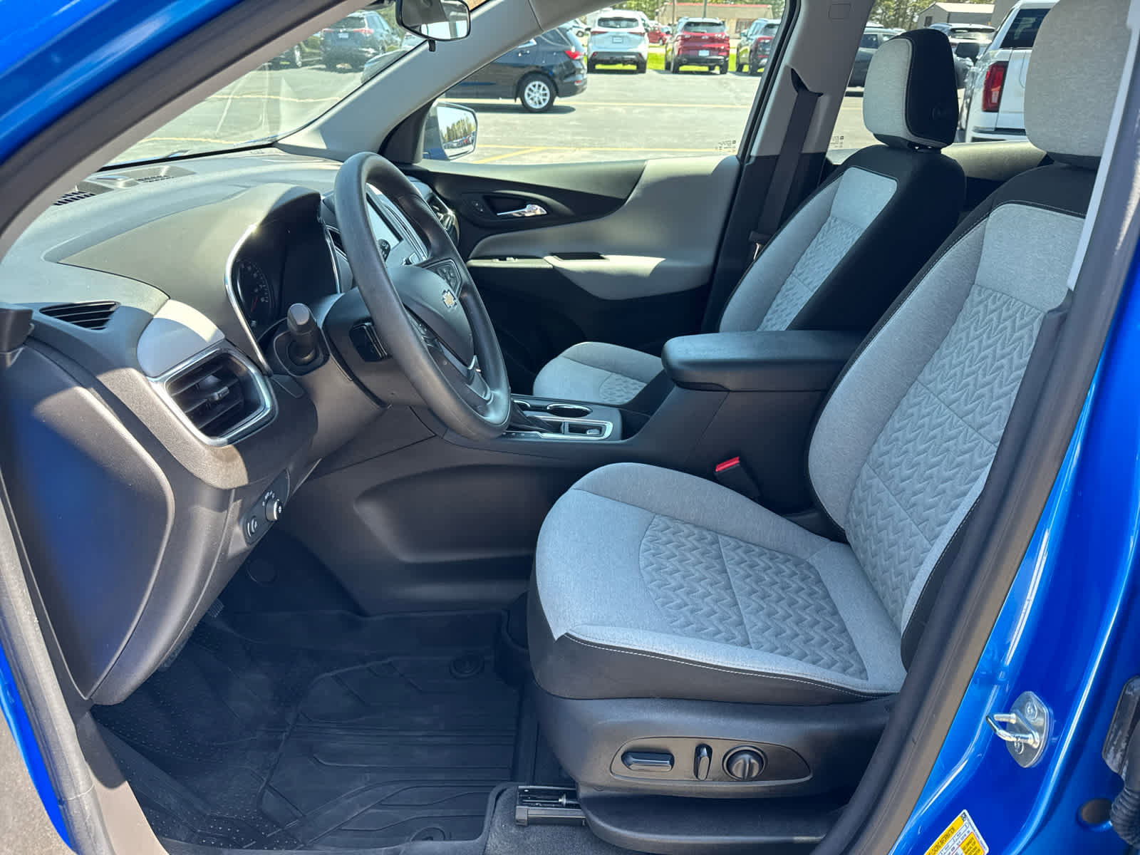 Used 2024 Chevrolet Equinox LS w/ LS Convenience Package image 18