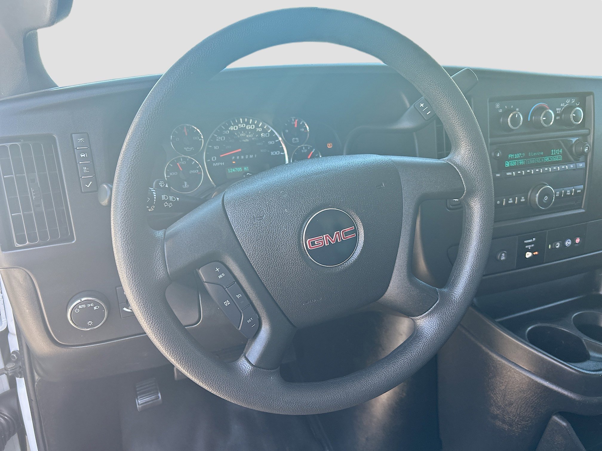 Used 2019 GMC Savana 2500 w/ Driver Convenience Package image 11
