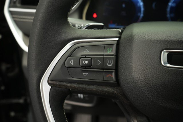Used 2025 Jeep Grand Cherokee L Limited w/ Luxury Tech Group II AWD/4WD image 44