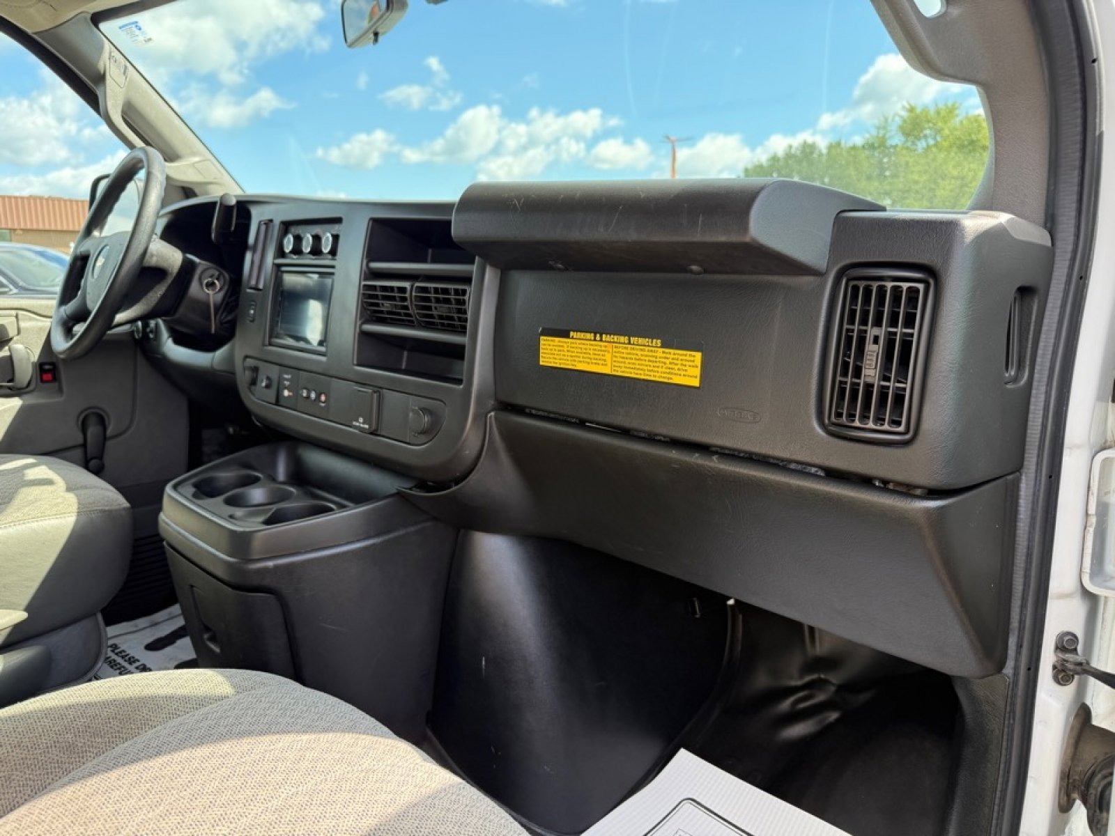 Used 2018 Chevrolet Express 2500 image 12