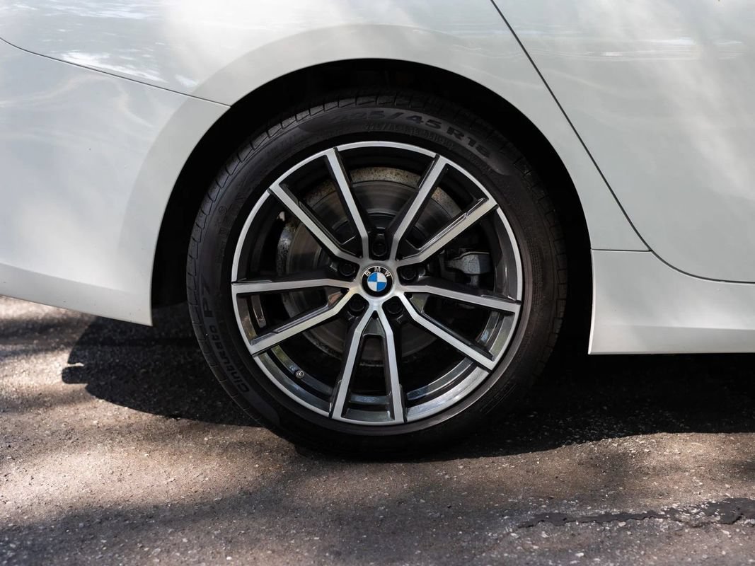 Used 2022 BMW 330i xDrive Sedan w/ Premium Package 2 AWD/4WD image 15
