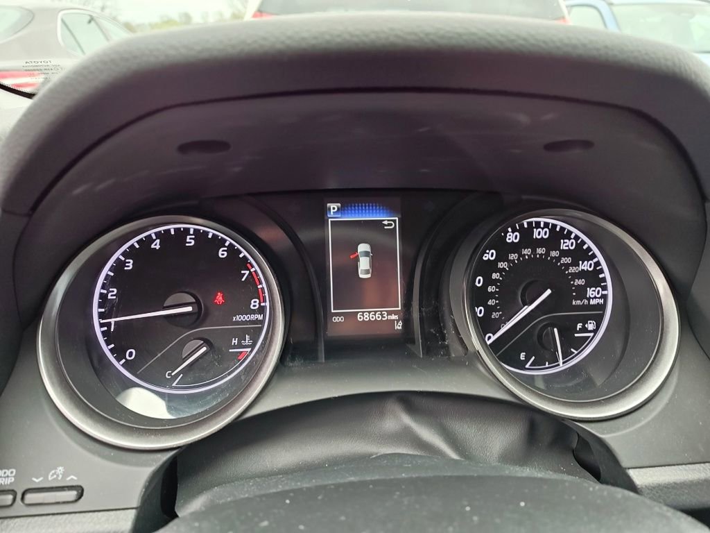 Used 2021 Toyota Camry SE image 8