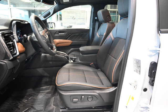 New 2026 GMC Canyon AT4 w/ Technology Plus Package AWD/4WD image 11