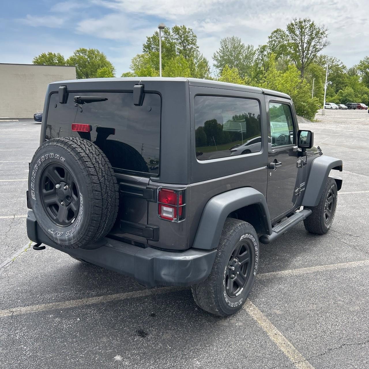 Used 2018 Jeep Wrangler Sport w/ Connectivity Group AWD/4WD image 6