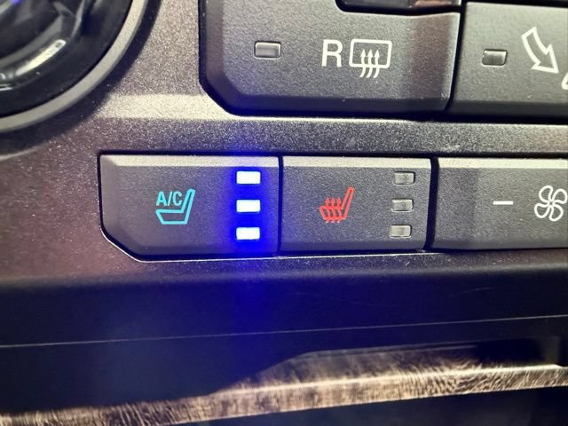 Used 2019 Ford F250 Lariat w/ Lariat Ultimate Package AWD/4WD image 12