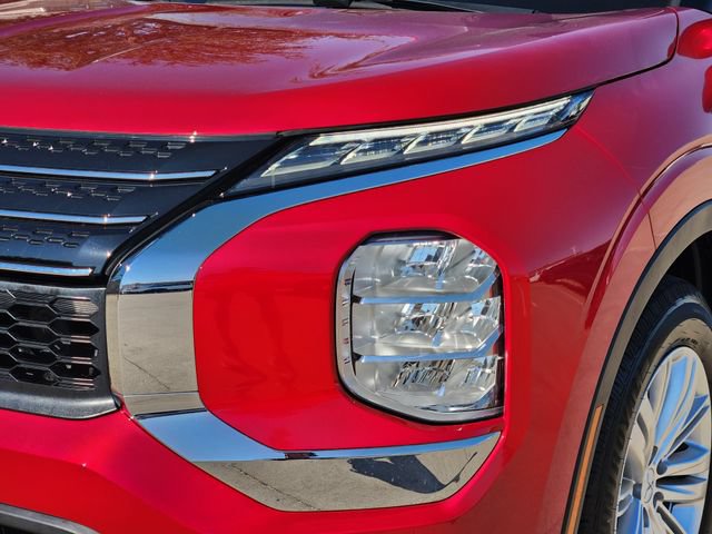 Used 2023 Mitsubishi Outlander ES FWD image 16