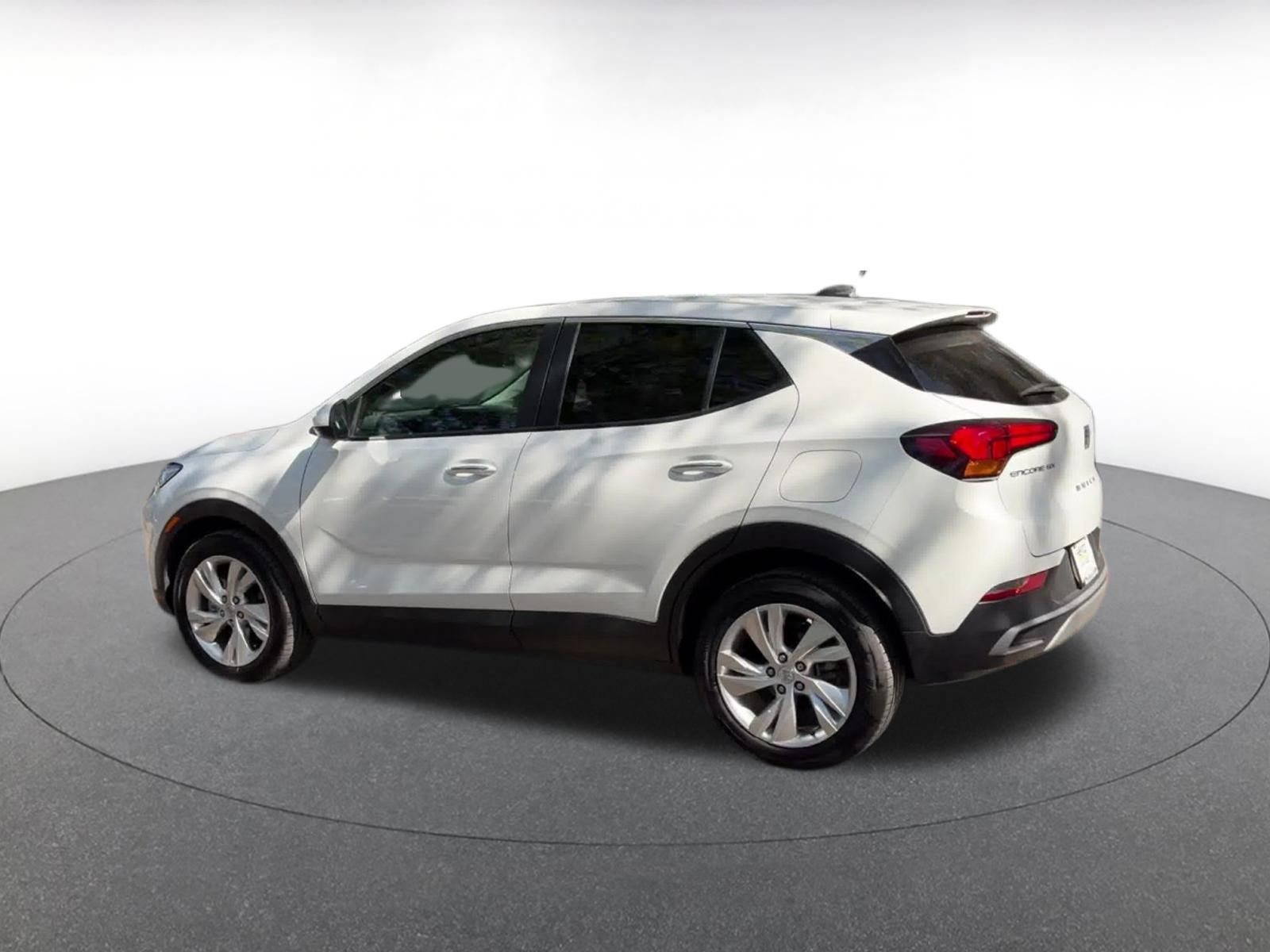 Used 2025 Buick Encore GX Preferred FWD image 10