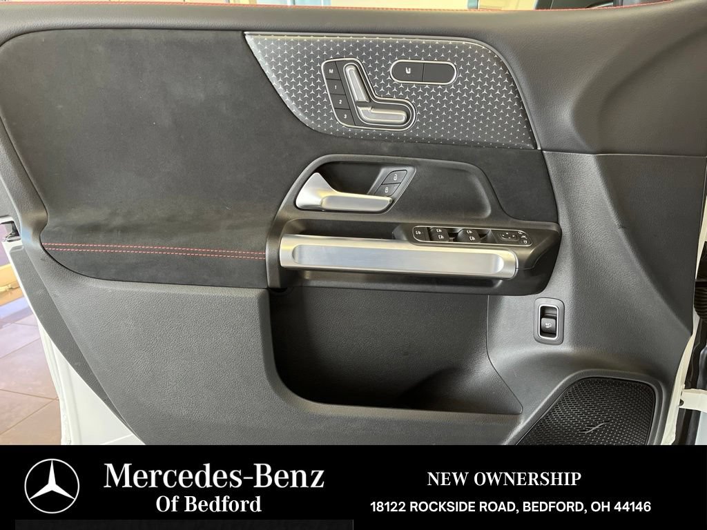 Used 2026 Mercedes-Benz GLB 250 4MATIC image 11