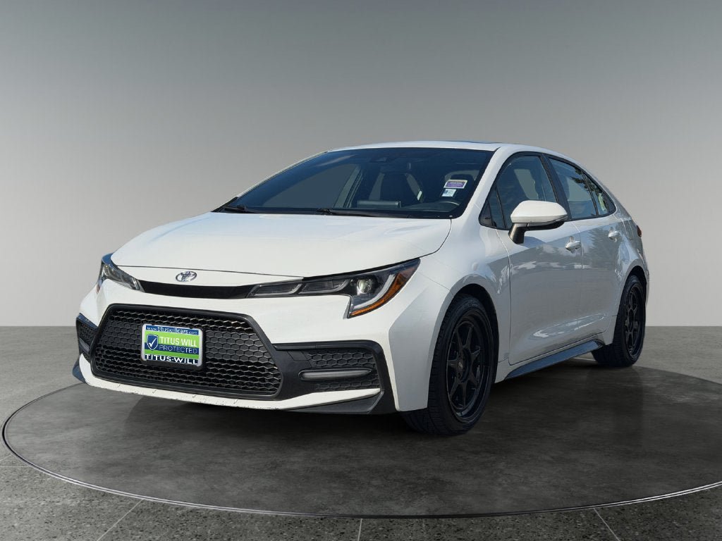 Used 2022 Toyota Corolla XSE FWD image 3
