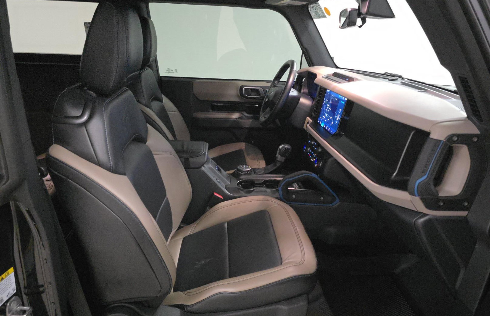 Used 2022 Ford Bronco Wildtrak AWD/4WD image 8