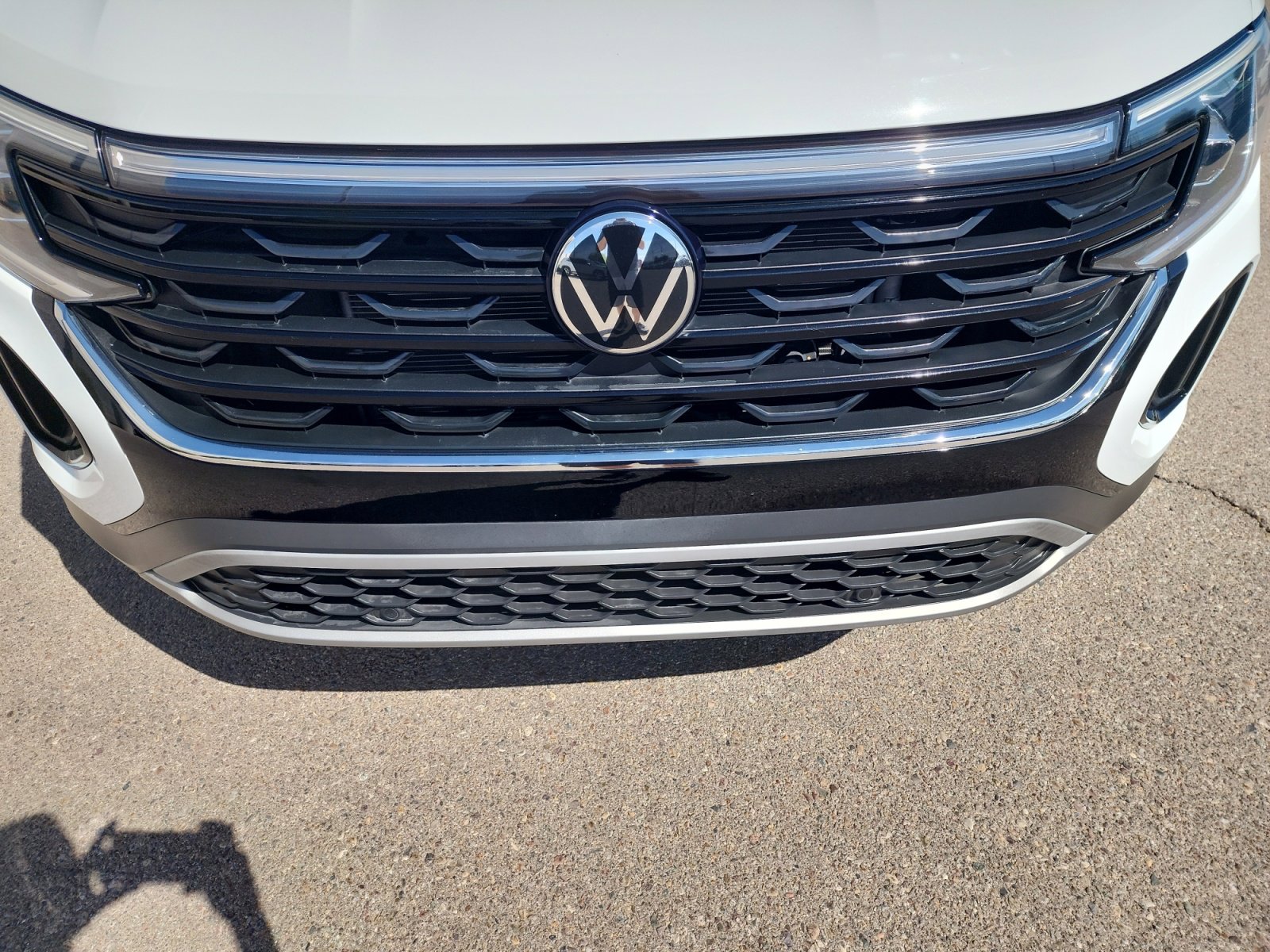 Certified 2024 Volkswagen Atlas Cross Sport SE image 23