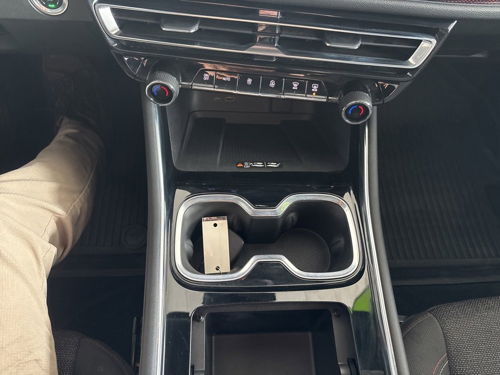 Used 2024 Chevrolet Traverse Z71 image 22