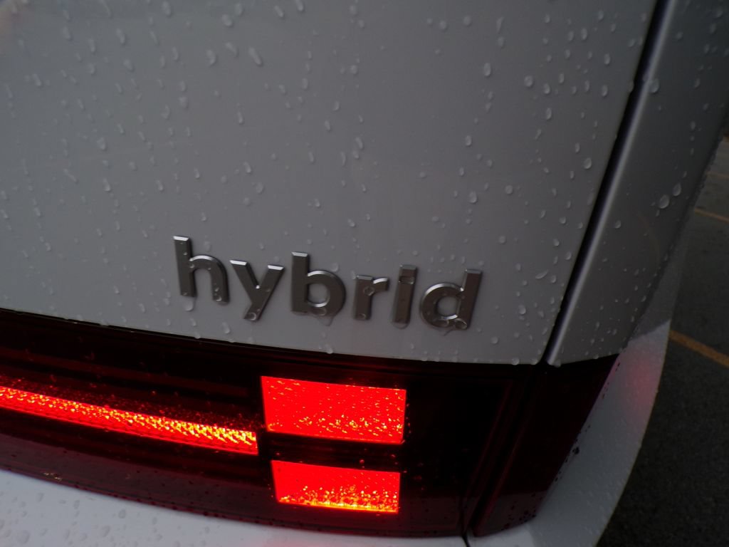 Certified 2024 Hyundai Santa Fe SEL FWD image 16
