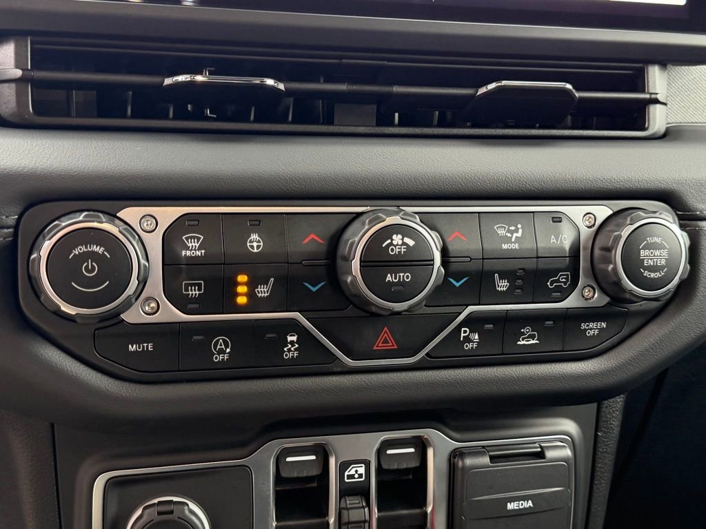 Certified 2024 Jeep Wrangler Sahara w/ Safety Group image 25