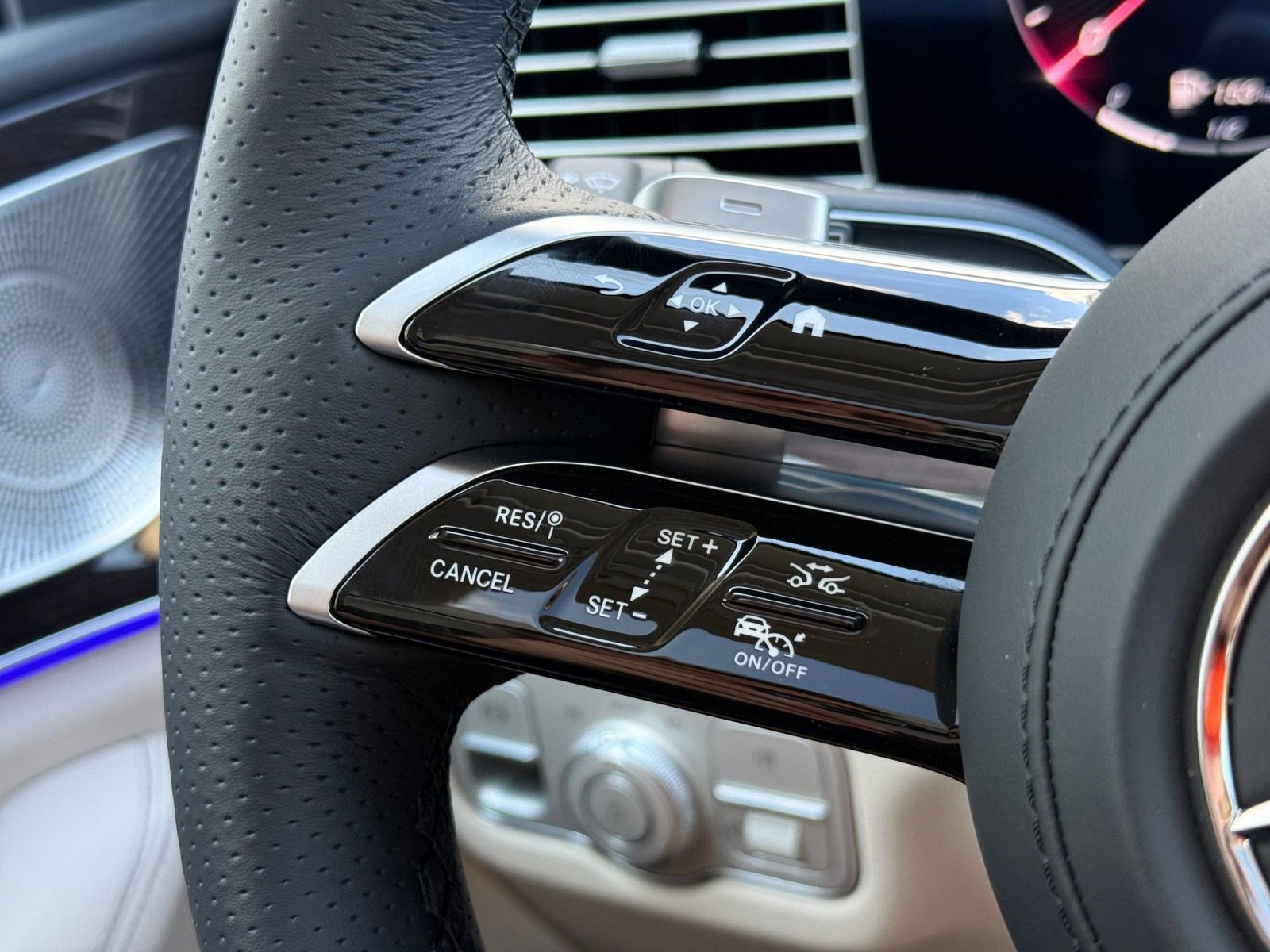 New 2026 Mercedes-Benz GLS 450 4MATIC image 13