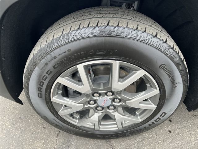 Certified 2023 GMC Acadia SLE w/ Driver Convenience Package image 21