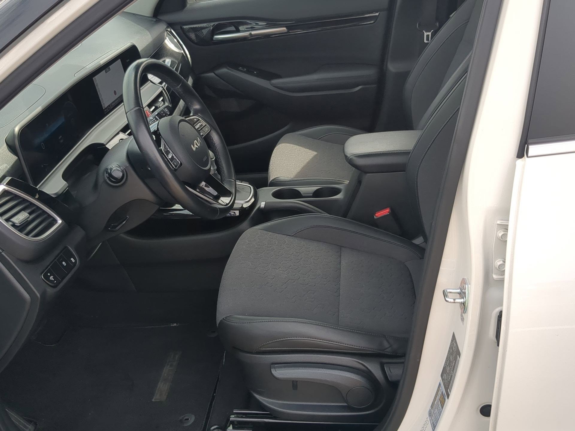 Certified 2024 Kia Seltos S AWD/4WD image 11