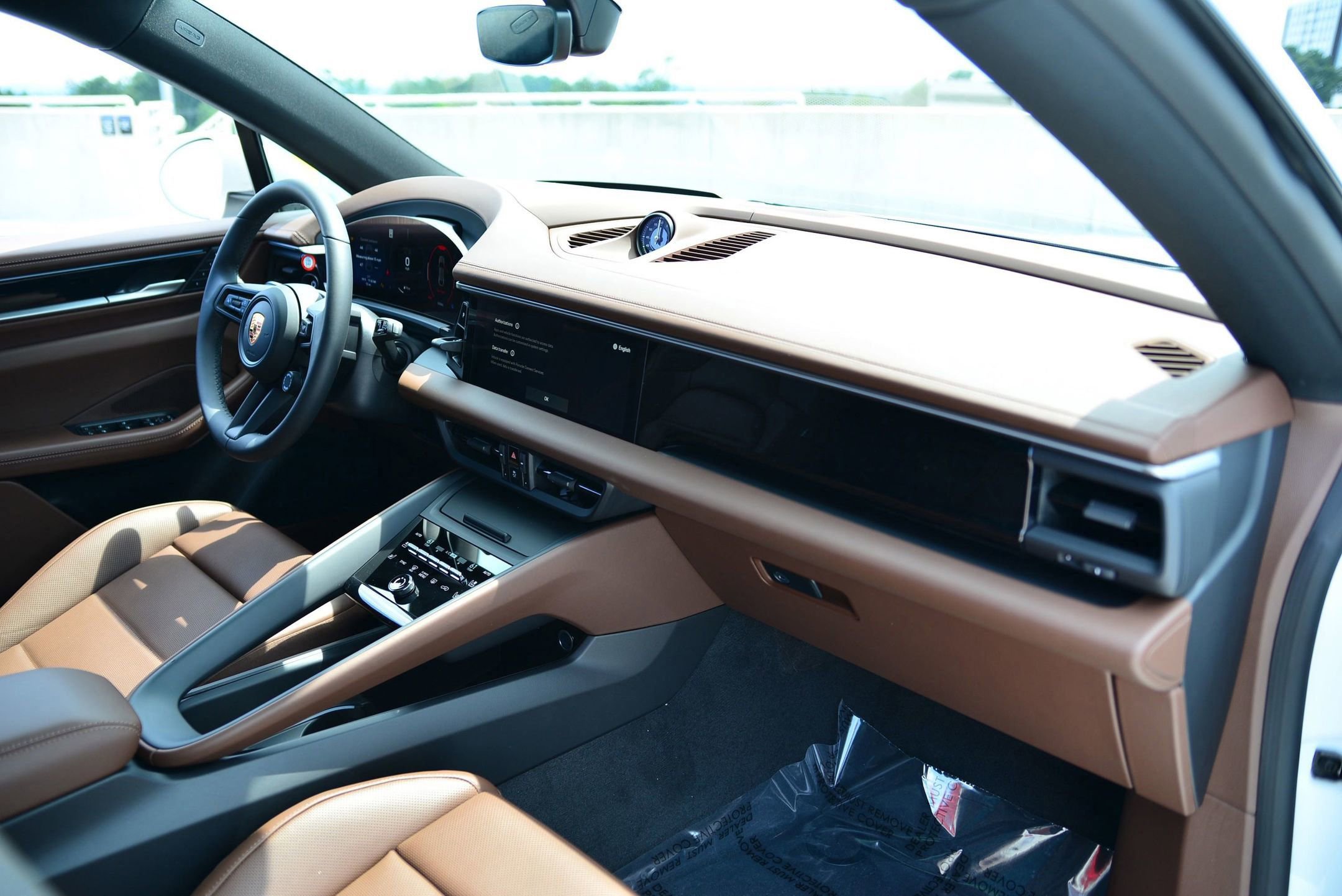 New 2025 Porsche Macan 4 Electric image 23