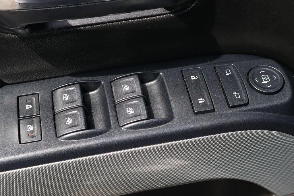 Used 2018 Chevrolet Silverado 1500 LT w/ All Star Edition AWD/4WD image 18