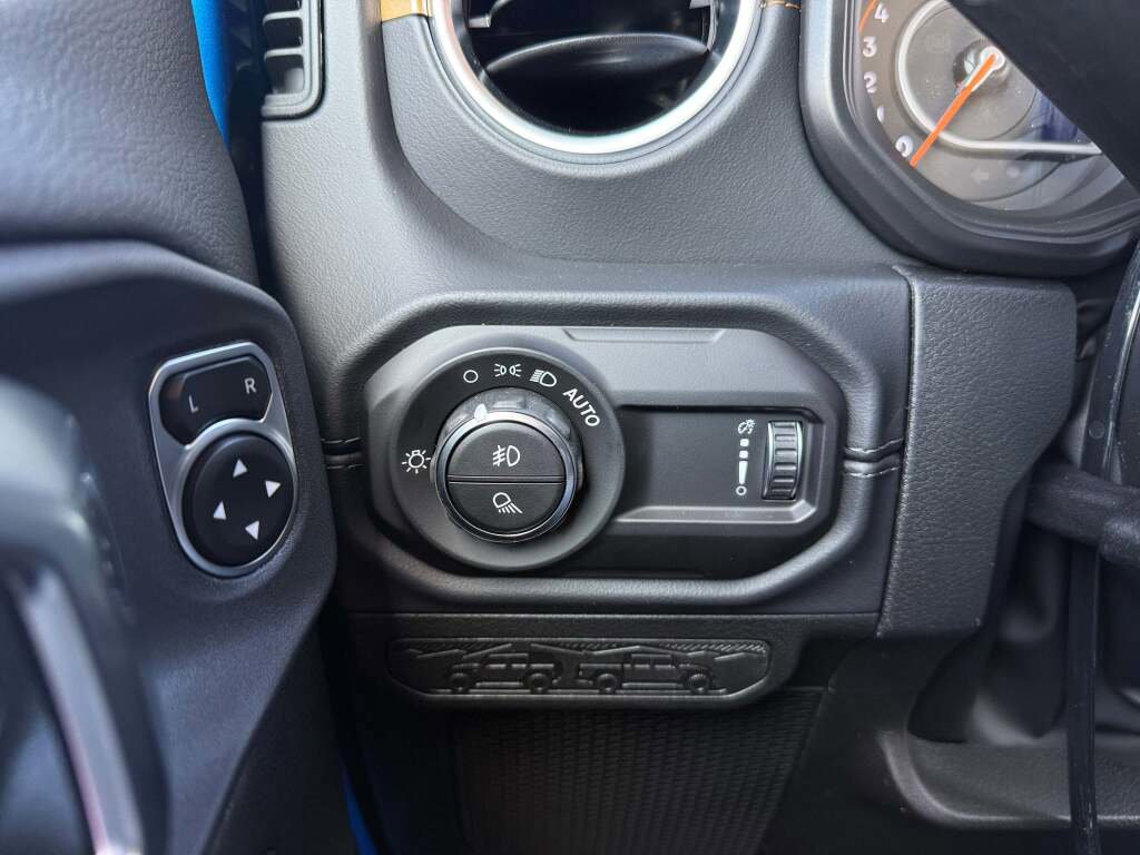 New 2026 Jeep Gladiator Sport image 31