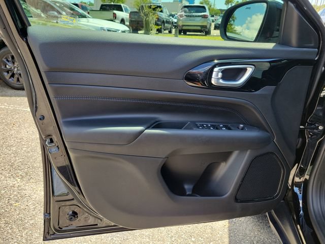 Used 2026 Jeep Compass Latitude AWD/4WD image 19