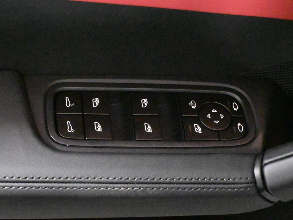 Used 2026 Porsche Cayenne S AWD/4WD image 33