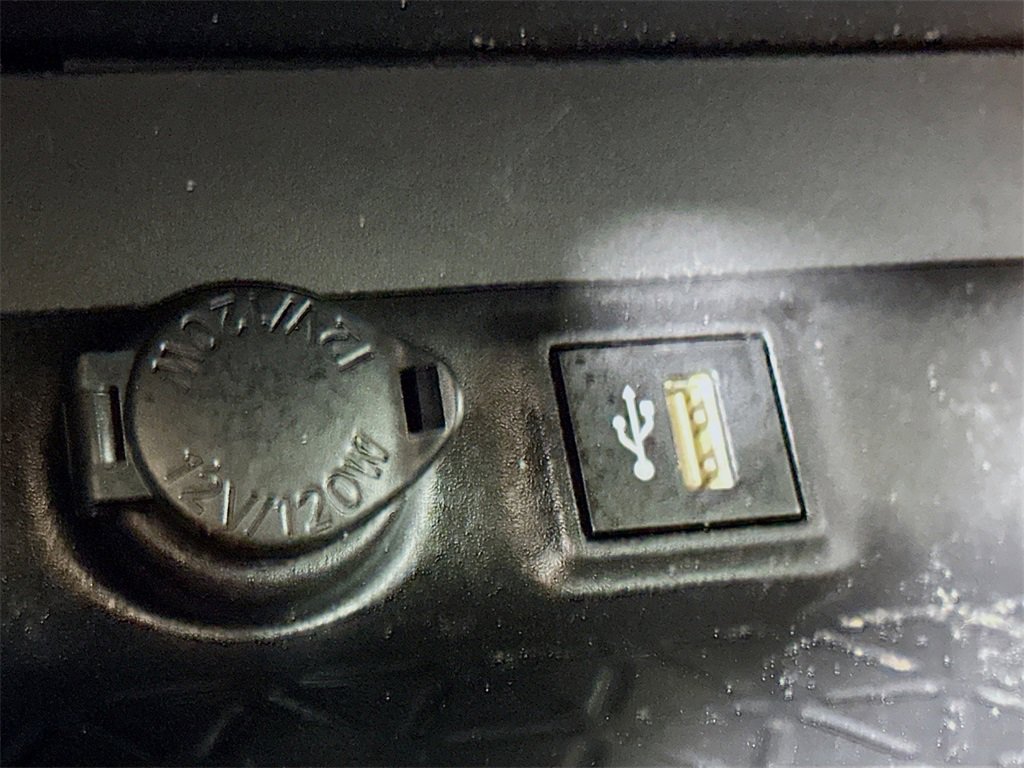 Used 2023 Toyota RAV4 XLE image 28