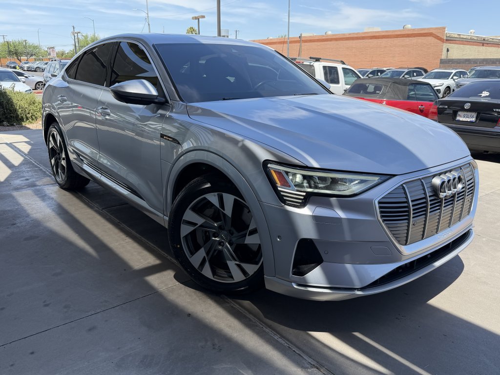 Used 2020 Audi e-tron Premium Plus AWD/4WD image 6