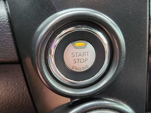 Used 2021 Nissan Titan PRO-4X w/ Pro-4x Convenience Package AWD/4WD image 19