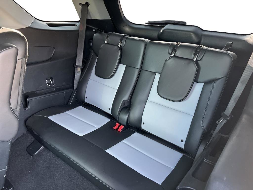 Used 2023 Ford Explorer XLT w/ Equipment Group 202A image 21