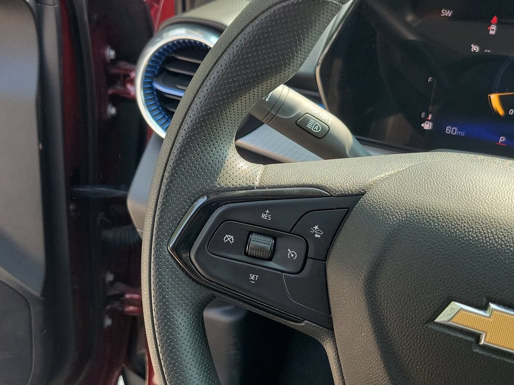 Used 2025 Chevrolet Trax LT FWD image 23