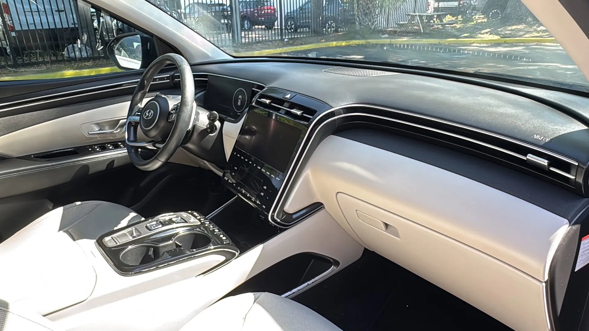 Used 2022 Hyundai Tucson Limited image 9